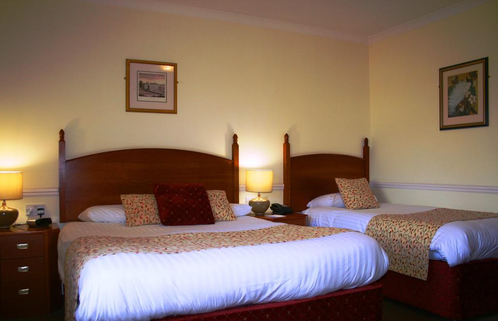 Queens Head Inn Nassington Dış mekan fotoğraf