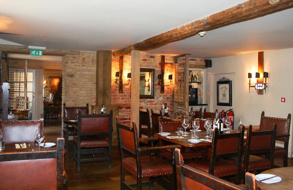 Queens Head Inn Nassington Dış mekan fotoğraf
