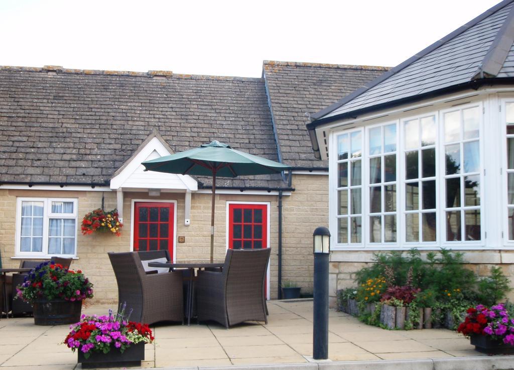 Queens Head Inn Nassington Dış mekan fotoğraf