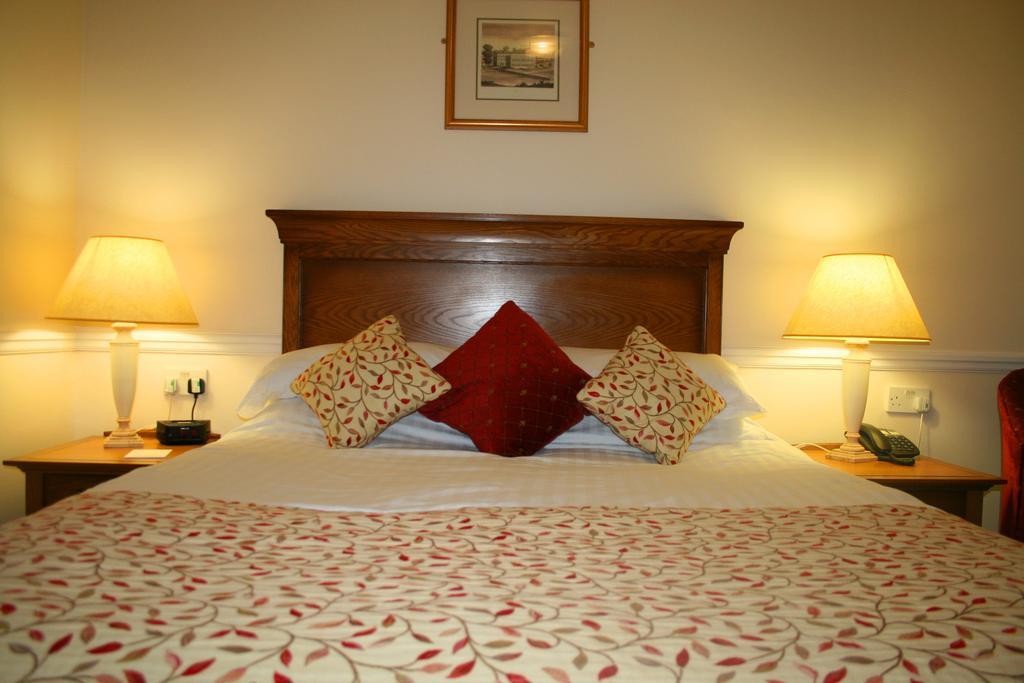 Queens Head Inn Nassington Dış mekan fotoğraf