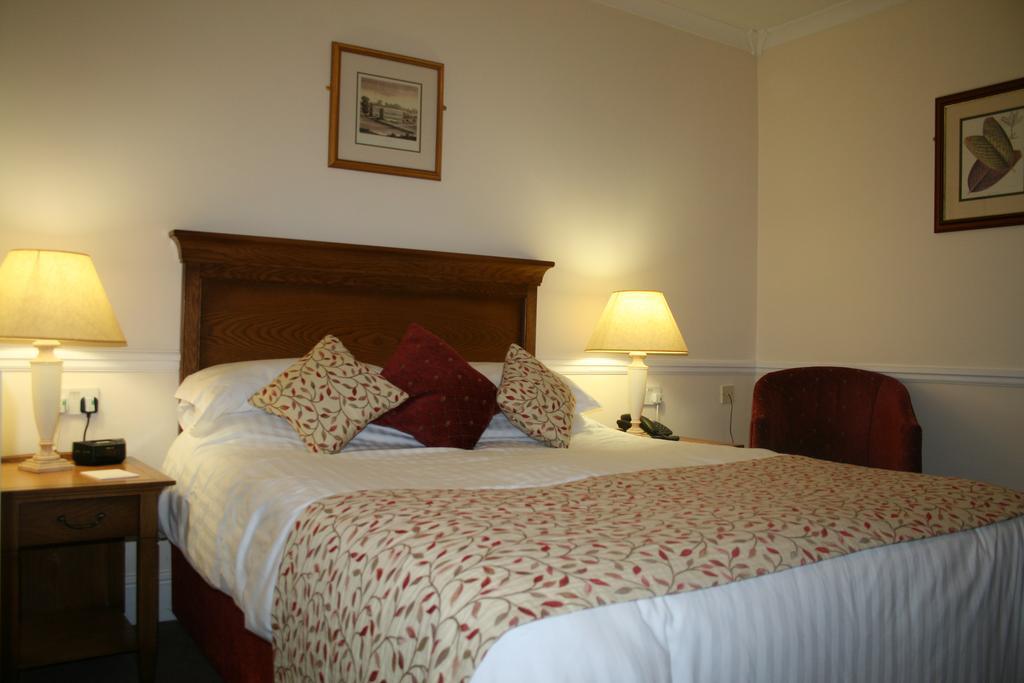 Queens Head Inn Nassington Dış mekan fotoğraf