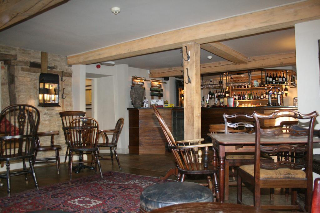 Queens Head Inn Nassington Dış mekan fotoğraf